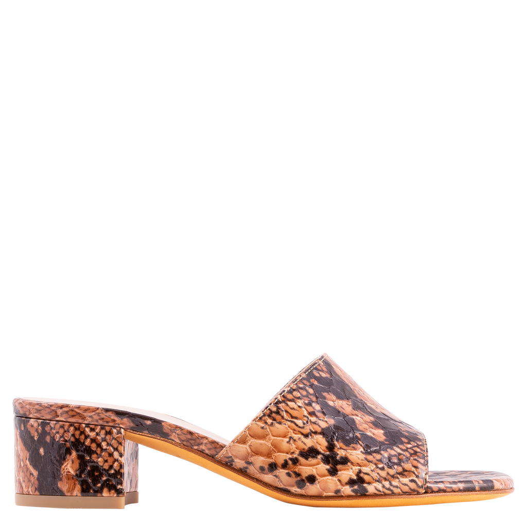 Maryam nassir zadeh agatha 2025 slide